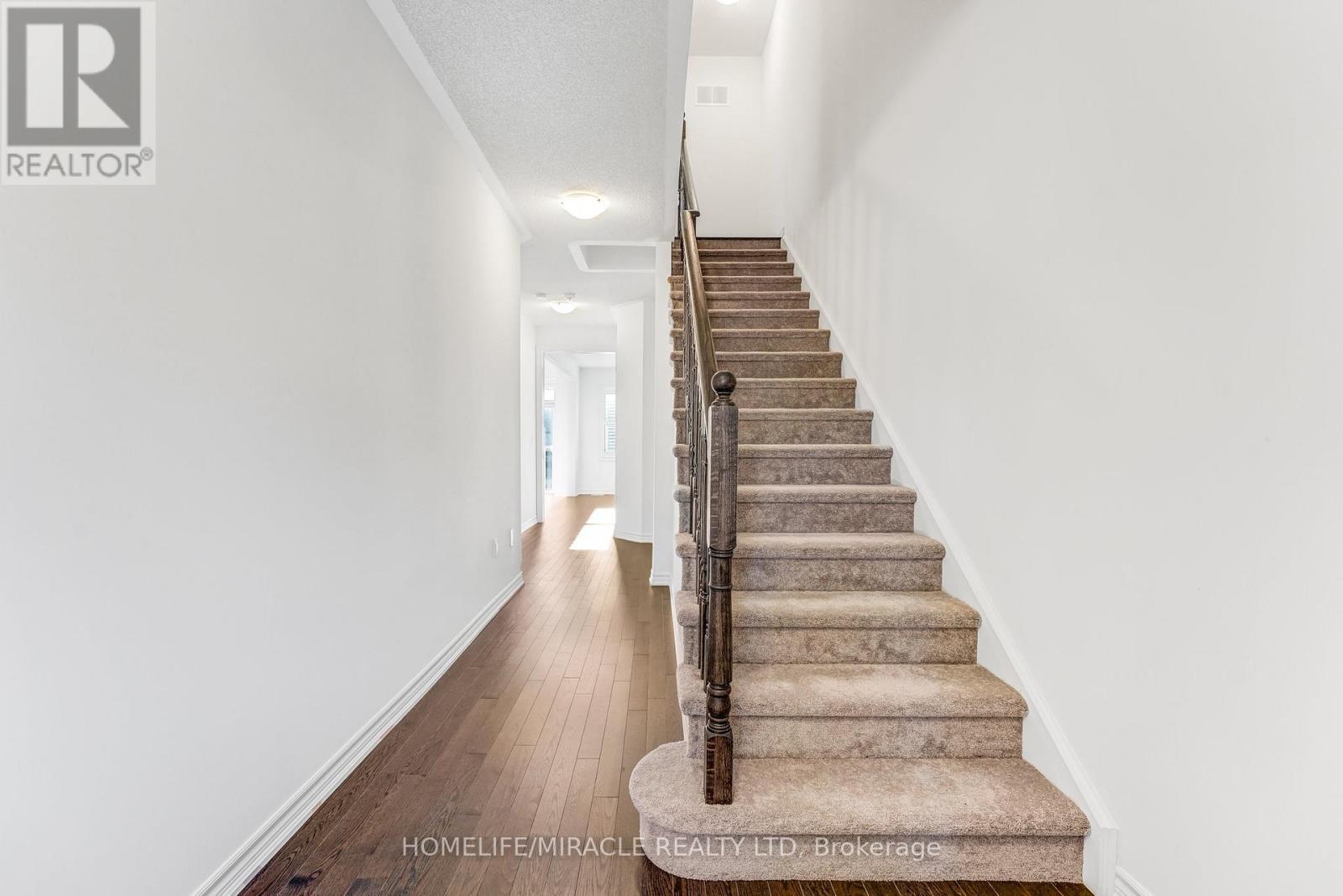 117 Stocks Avenue, Southgate, ON - Indoor Photo Showing Other Room