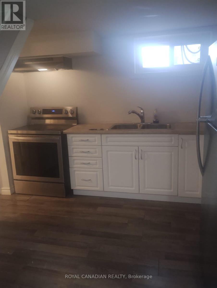 116 Golden Boulevard E, Welland, ON - Indoor