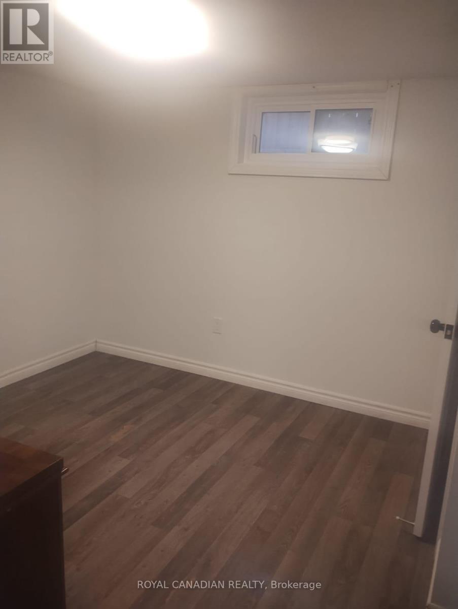 116 Golden Boulevard E, Welland, ON - Indoor Photo Showing Other Room