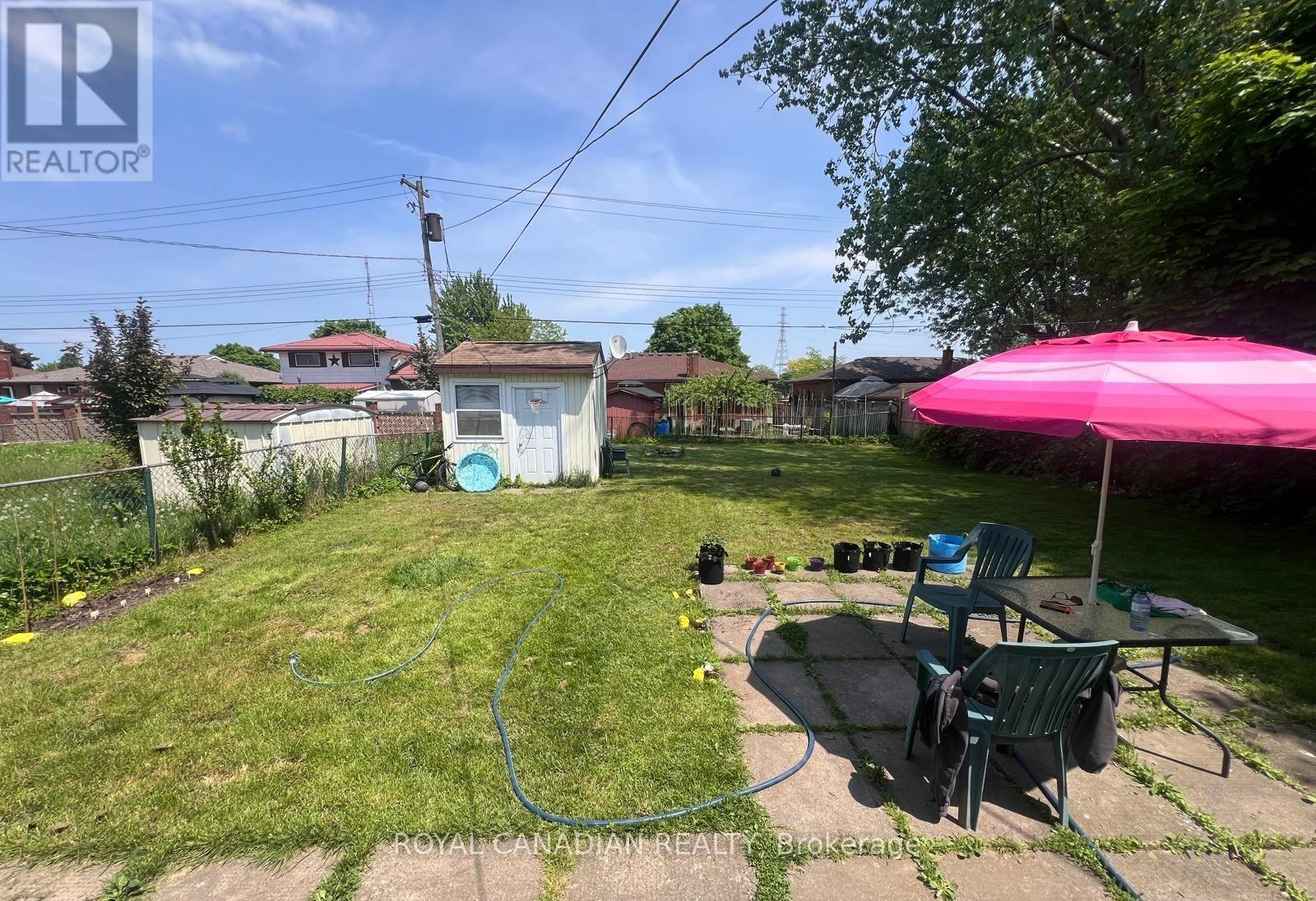 116 Golden Boulevard E, Welland, ON - Outdoor