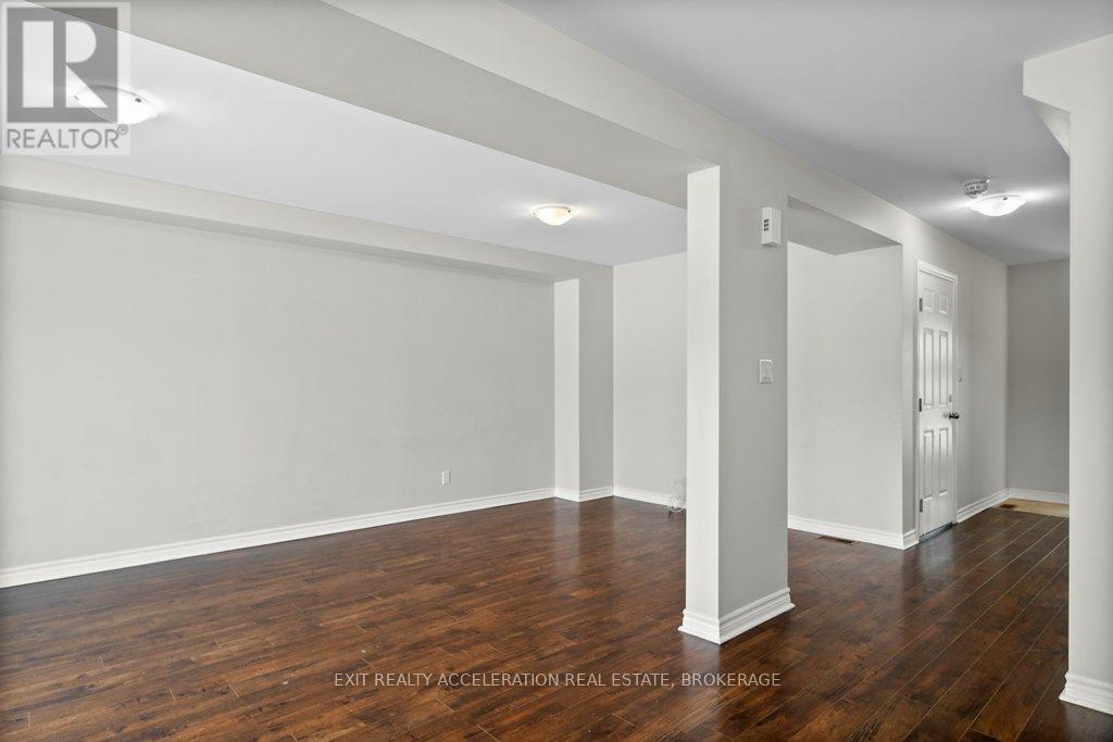 87 Kanvers Way, Greater Napanee (Greater Napanee), ON - Indoor Photo Showing Other Room