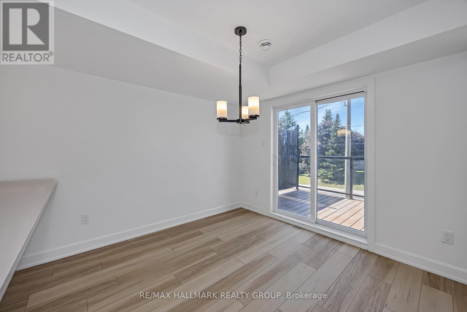 6104 Renaud Rd, Ottawa, ON - Indoor Photo Showing Other Room