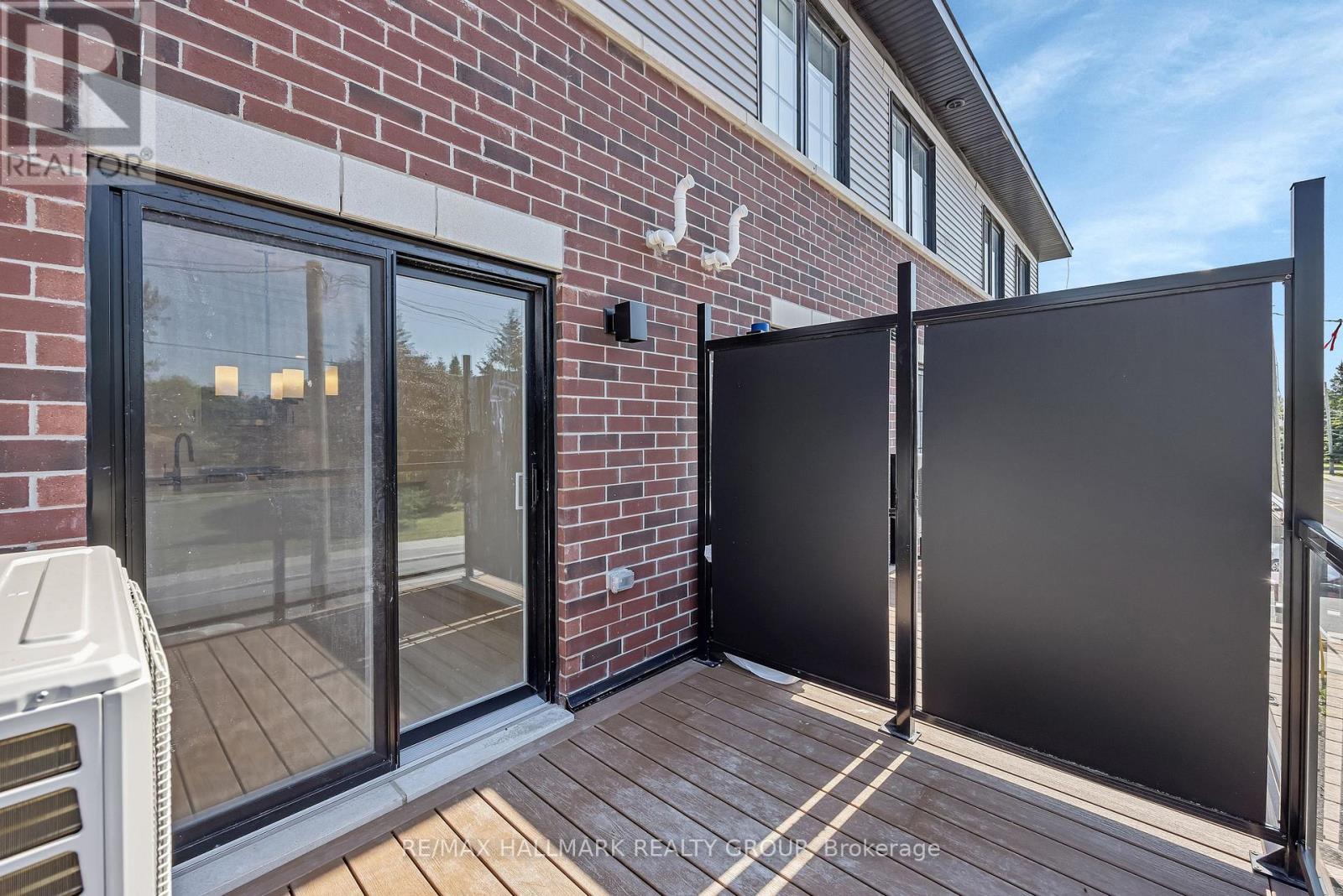 6104 Renaud Rd, Ottawa, ON - Outdoor With Exterior