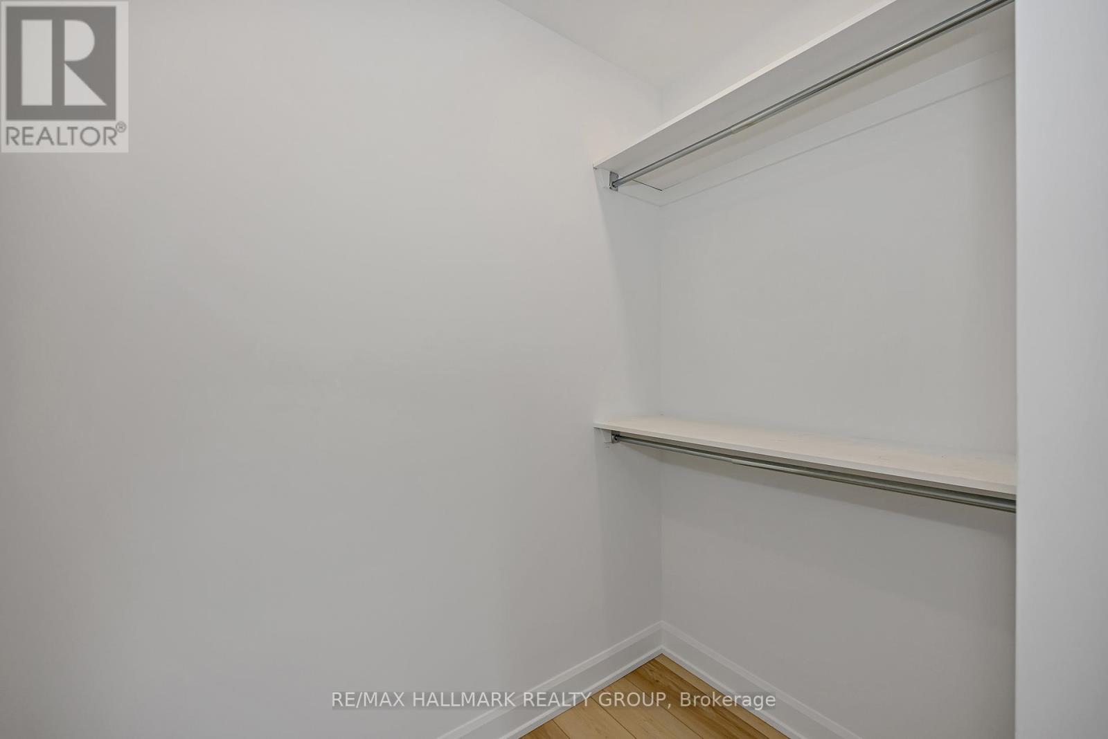 6104 Renaud Rd, Ottawa, ON - Indoor With Storage