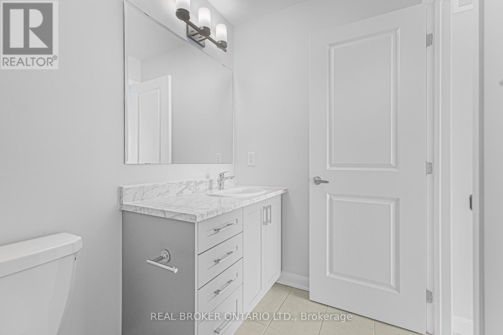 10 - 301 Glenroy Gilbert Drive, Ottawa, ON - Indoor Photo Showing Bathroom