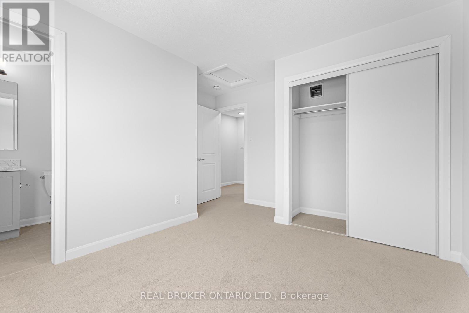 10 - 301 Glenroy Gilbert Drive, Ottawa, ON - Indoor Photo Showing Other Room