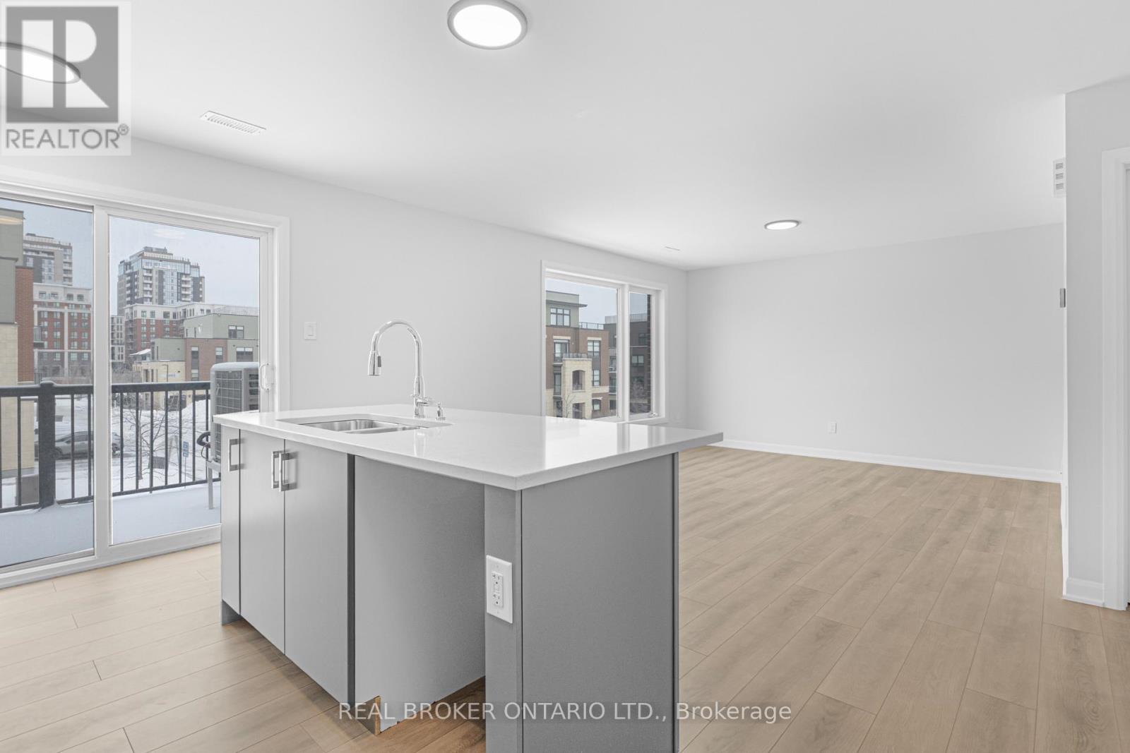 10 - 301 Glenroy Gilbert Drive, Ottawa, ON - Indoor Photo Showing Kitchen