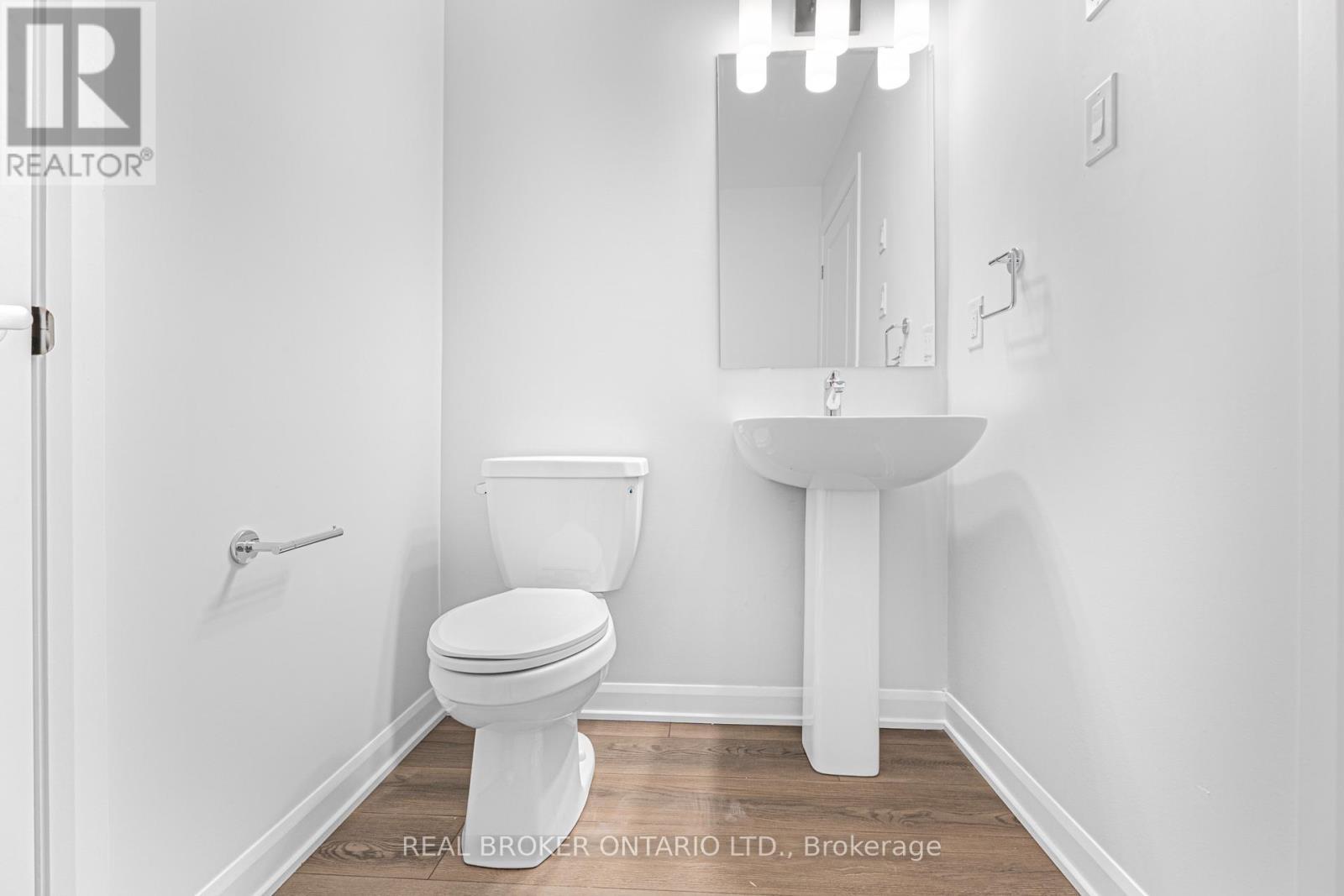 10 - 301 Glenroy Gilbert Drive, Ottawa, ON - Indoor Photo Showing Bathroom