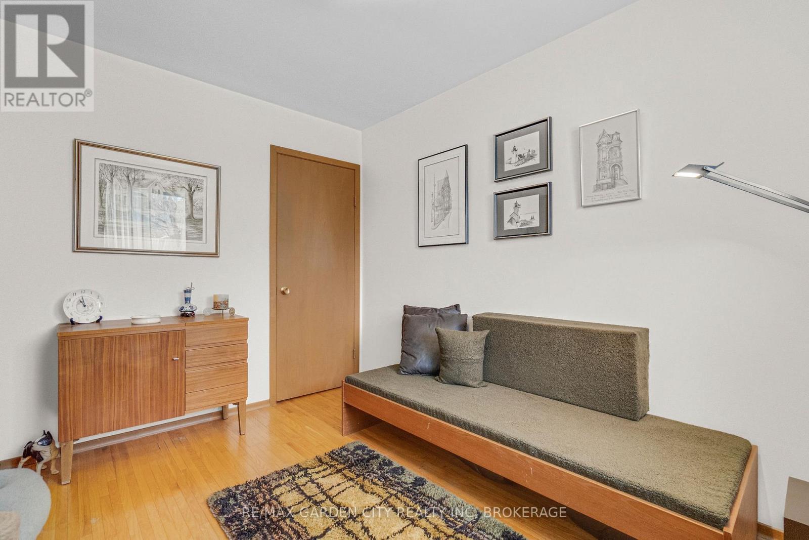 5687 Murray Street, Niagara Falls (Dorchester), ON - Indoor