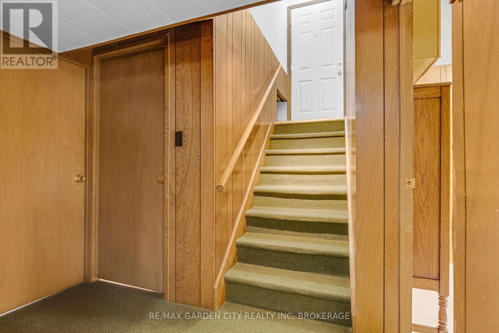 5687 Murray Street, Niagara Falls (Dorchester), ON - Indoor Photo Showing Other Room