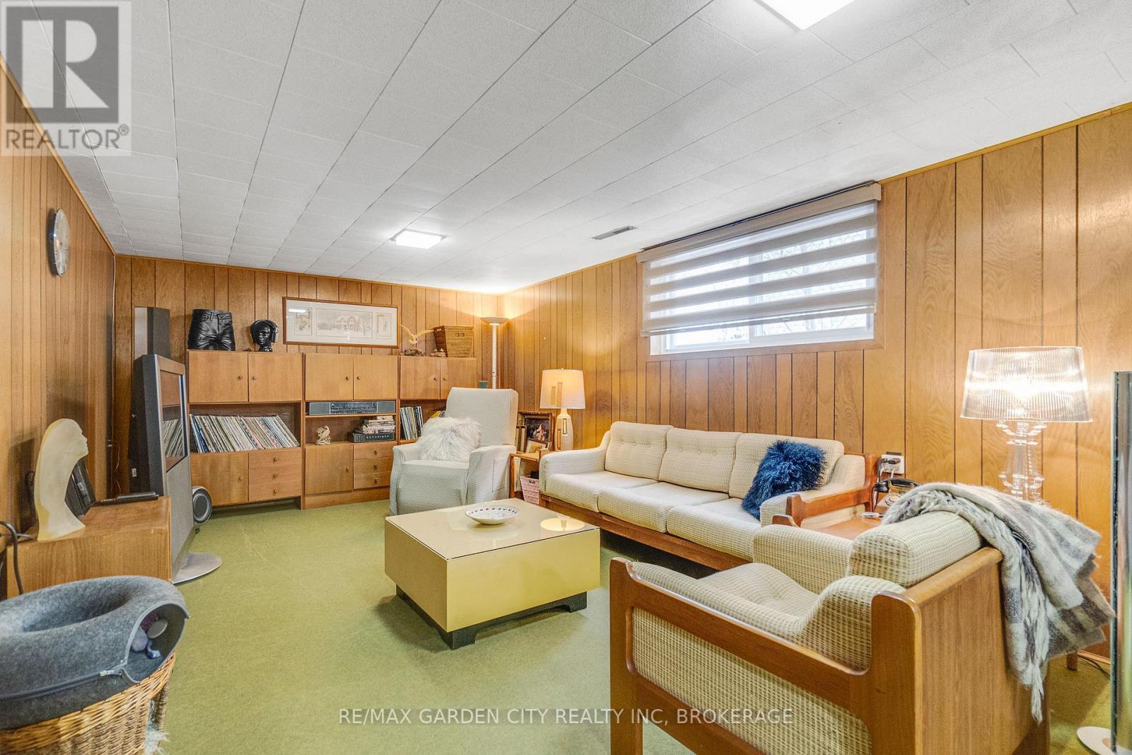 5687 Murray Street, Niagara Falls (Dorchester), ON - Indoor