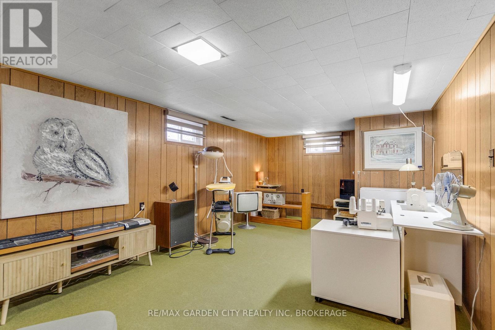 5687 Murray Street, Niagara Falls (Dorchester), ON - Indoor Photo Showing Basement