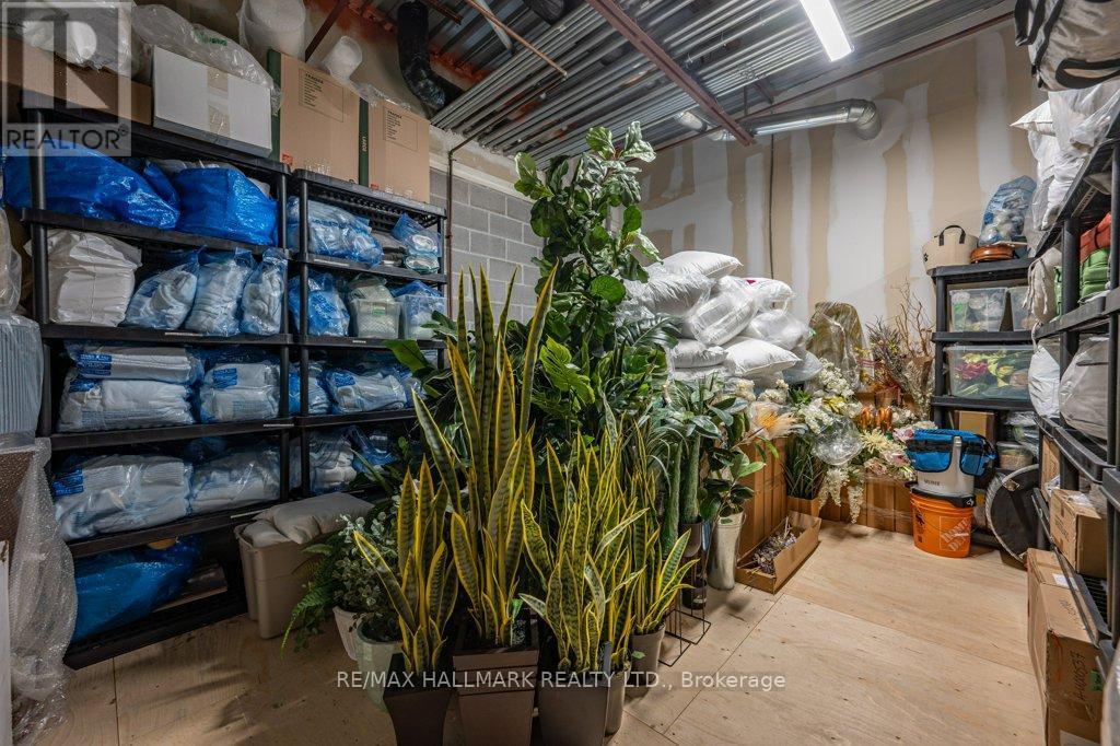 16 - 125 Don Hillock Drive, Aurora, ON