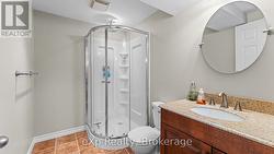 Lower Level 3-pc Bathroom -