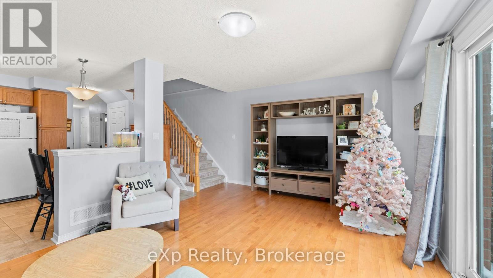 78 - 409 Joseph Street, Saugeen Shores, ON - Indoor Photo Showing Living Room