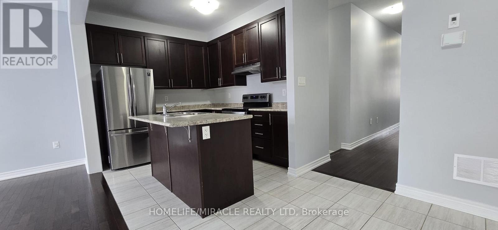 3 Brent Stephens Way, Brampton, ON - Indoor Photo Showing Kitchen With Stainless Steel Kitchen