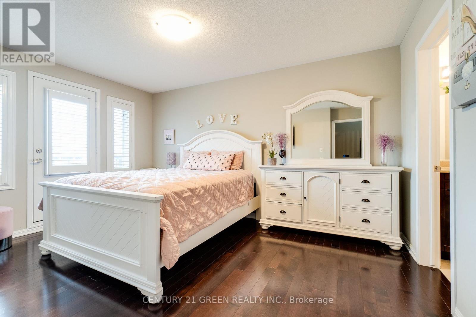 24 - 2614 Dashwood Drive, Oakville, ON - Indoor Photo Showing Bedroom
