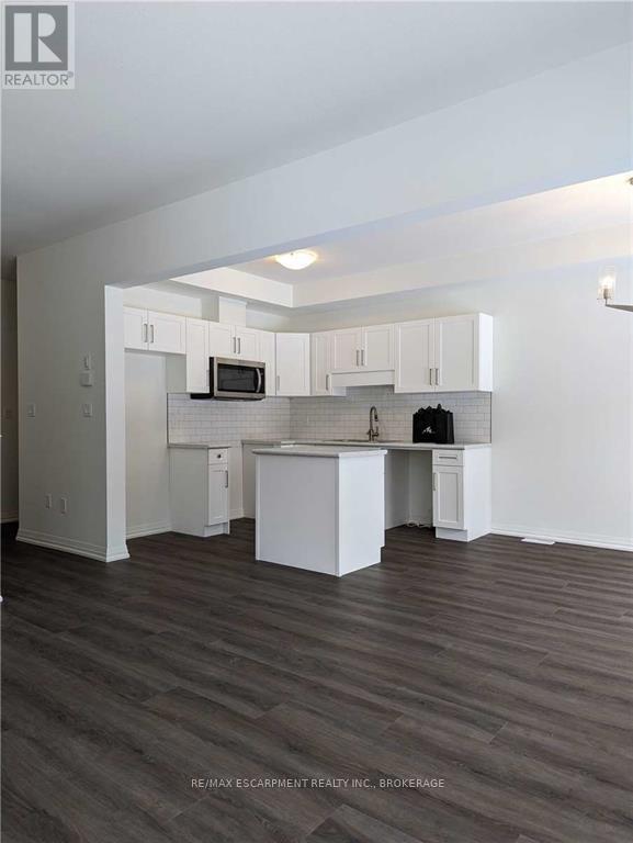 64 - 4552 Portage Road, Niagara Falls (Cherrywood), ON - Indoor Photo Showing Kitchen