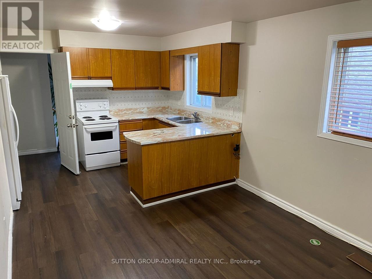 Upper - 50 Ivan Nelson Drive, Toronto, ON - Indoor Photo Showing Kitchen With Double Sink