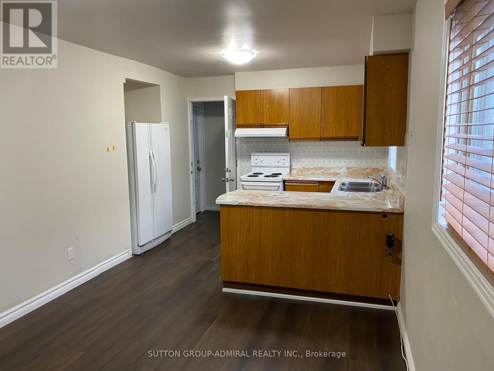 Upper - 50 Ivan Nelson Drive, Toronto, ON - Indoor Photo Showing Kitchen With Double Sink