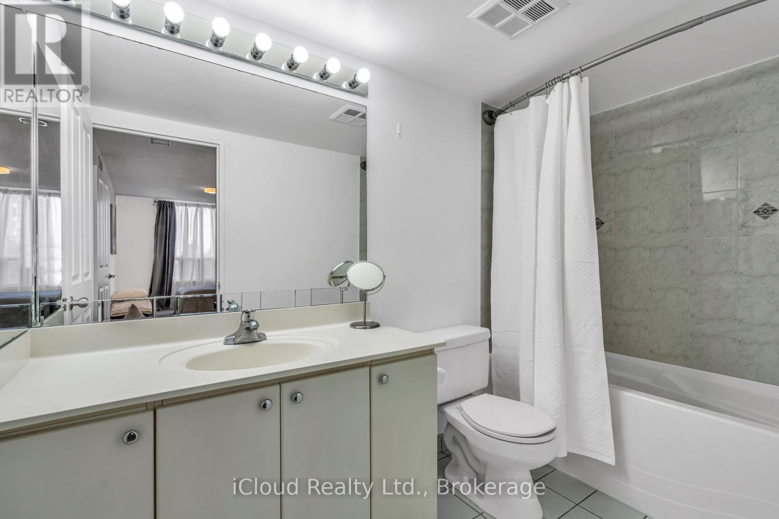 611 - 88 Corporate Drive, Toronto, ON - Indoor Photo Showing Bathroom