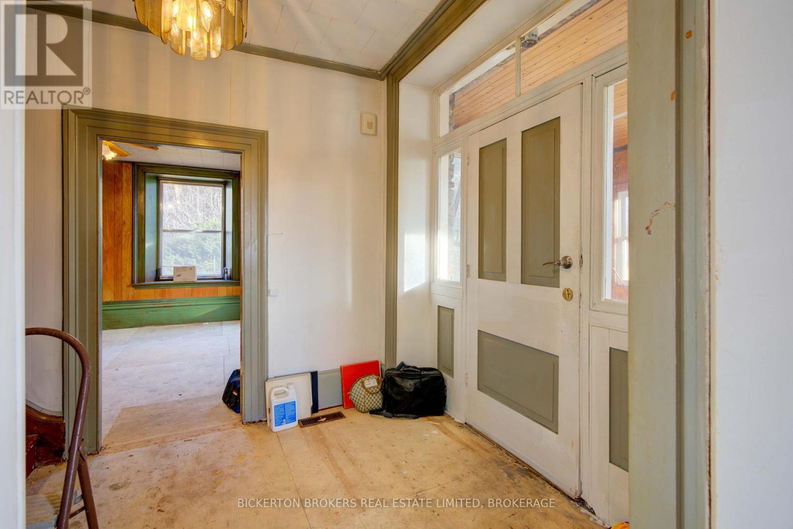 646 Cty Rd 2 Road, Front Of Leeds & Seeleys Bay, ON - Indoor Photo Showing Other Room