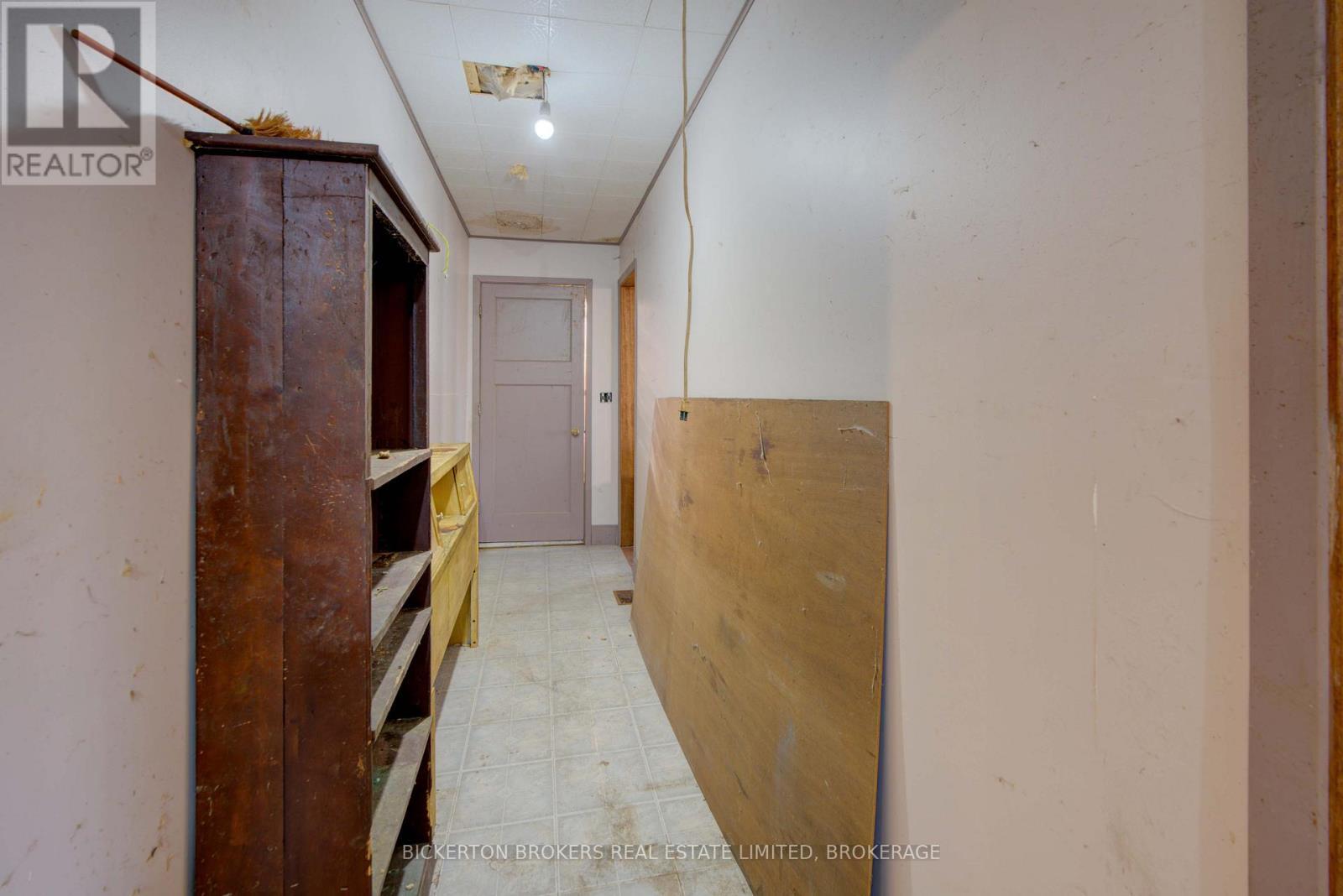 646 Cty Rd 2 Road, Front Of Leeds & Seeleys Bay, ON - Indoor Photo Showing Other Room