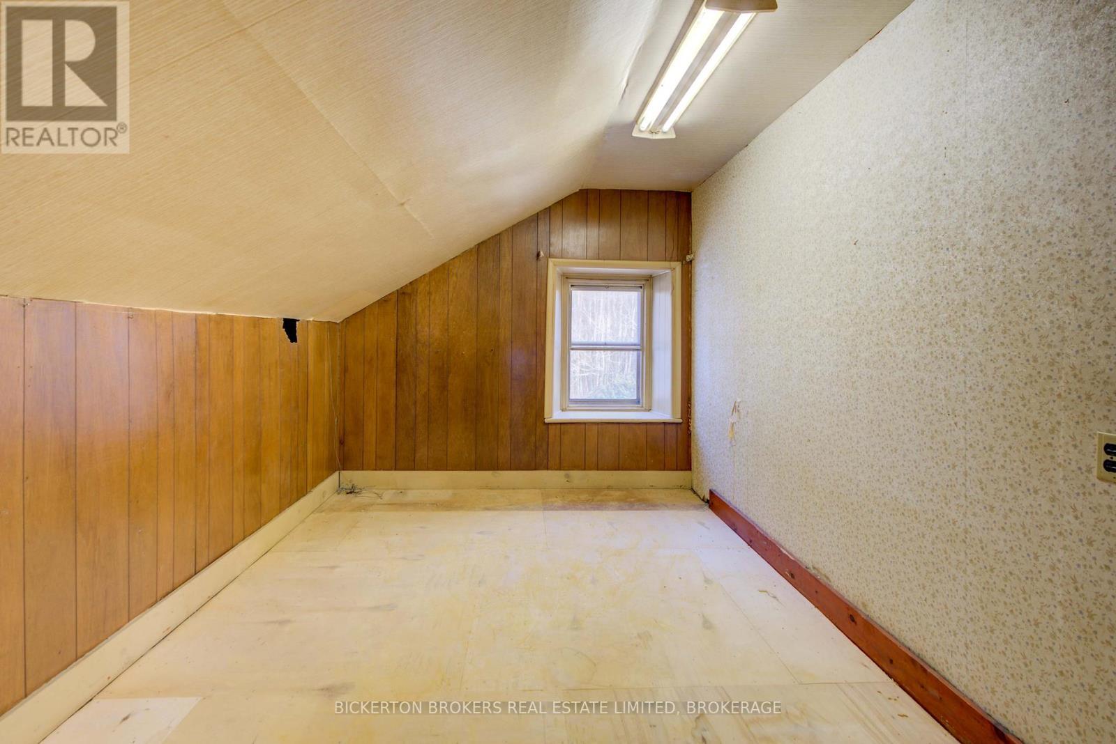 646 Cty Rd 2 Road, Front Of Leeds & Seeleys Bay, ON - Indoor Photo Showing Other Room