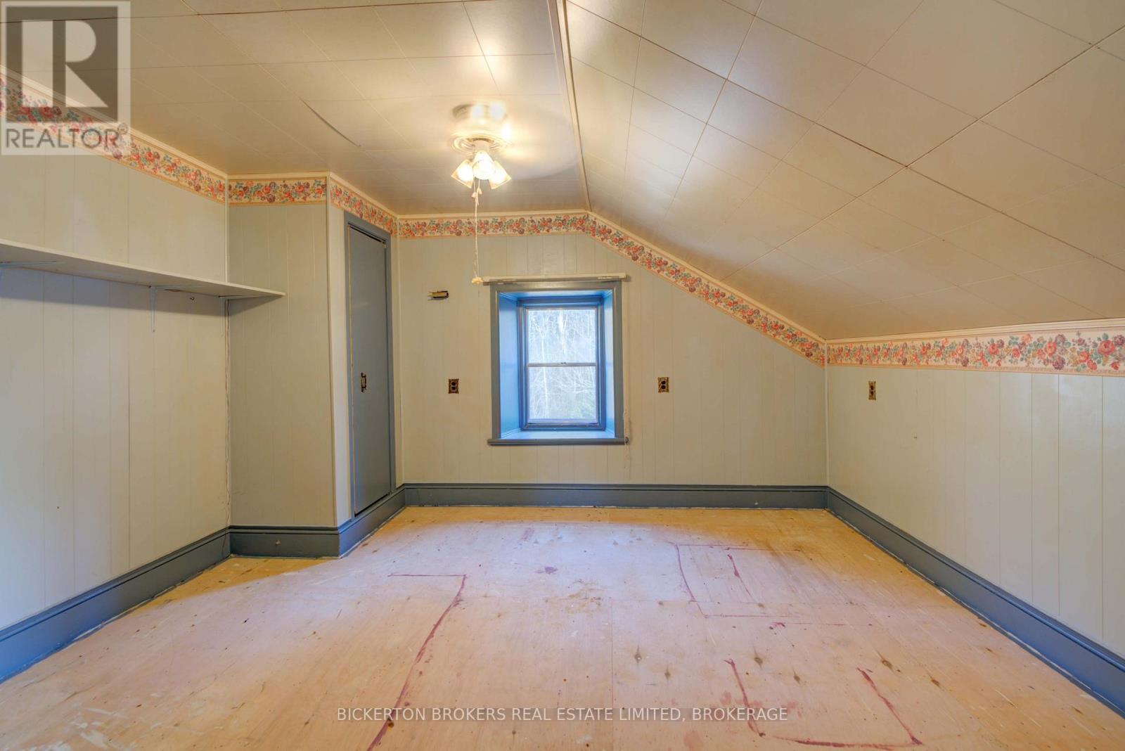 646 Cty Rd 2 Road, Front Of Leeds & Seeleys Bay, ON - Indoor Photo Showing Other Room