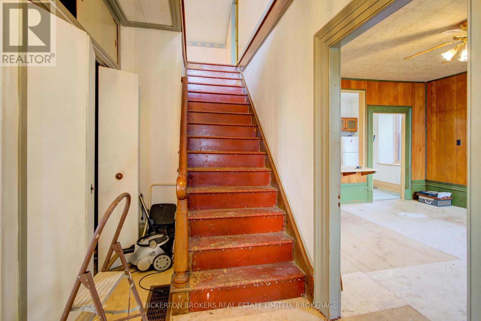 646 Cty Rd 2 Road, Front Of Leeds & Seeleys Bay, ON - Indoor Photo Showing Other Room