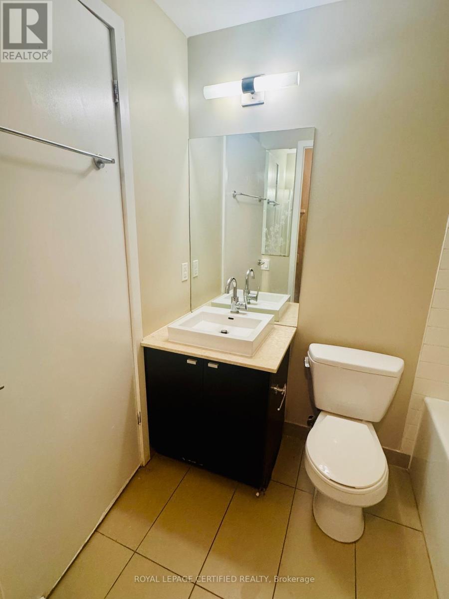 3501 - 105 The Queensway, Toronto, ON - Indoor Photo Showing Bathroom