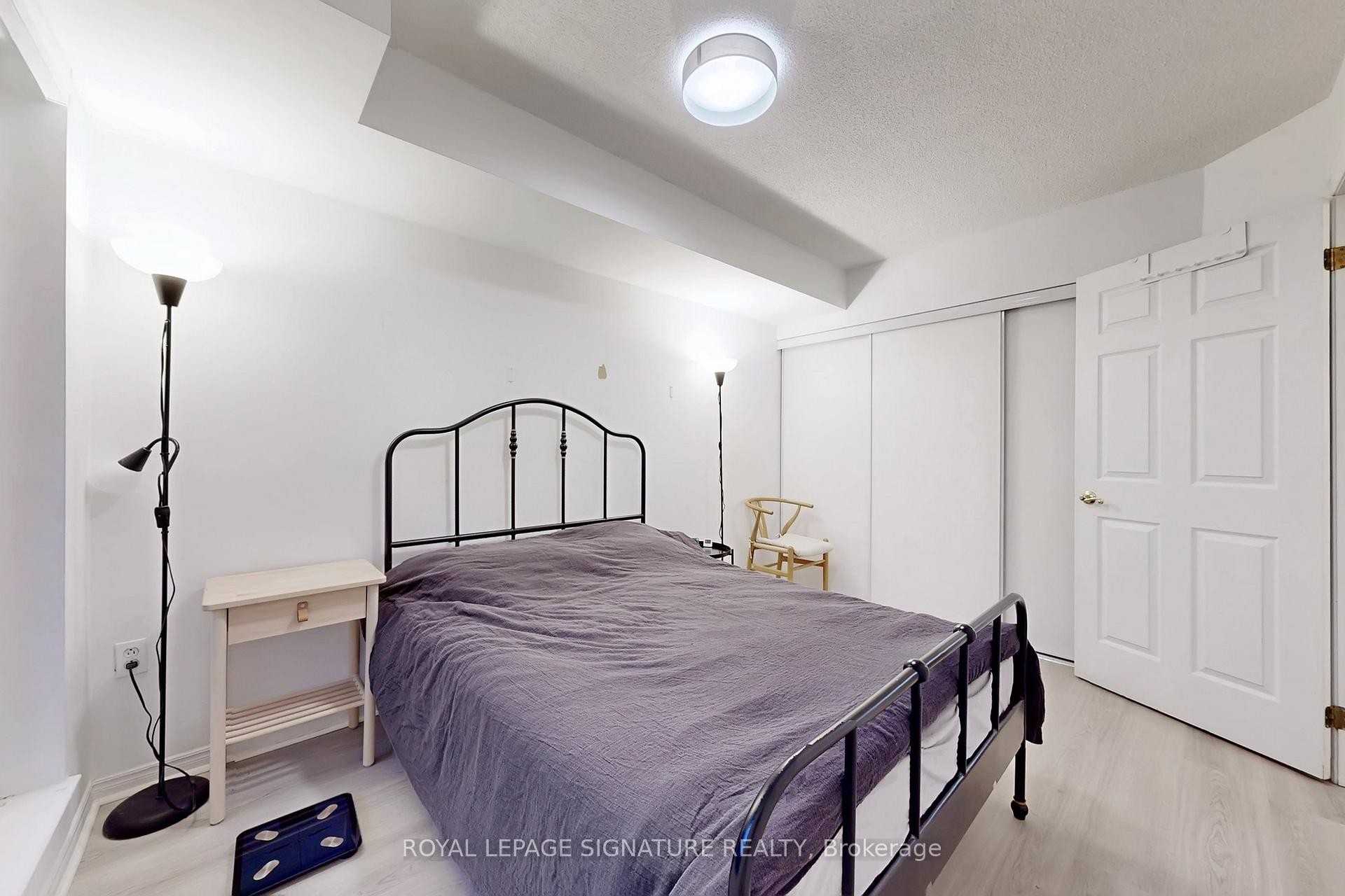 205-300 Balliol Street, Toronto, ON - Indoor Photo Showing Bedroom