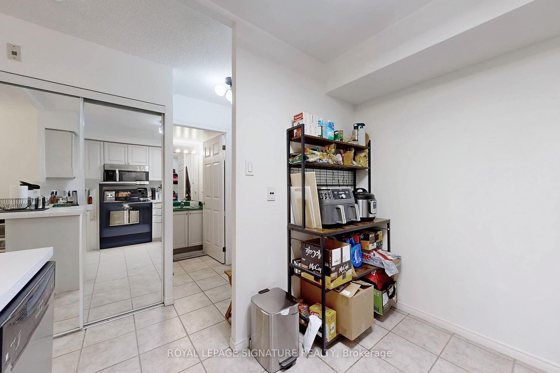 205-300 Balliol Street, Toronto, ON - Indoor