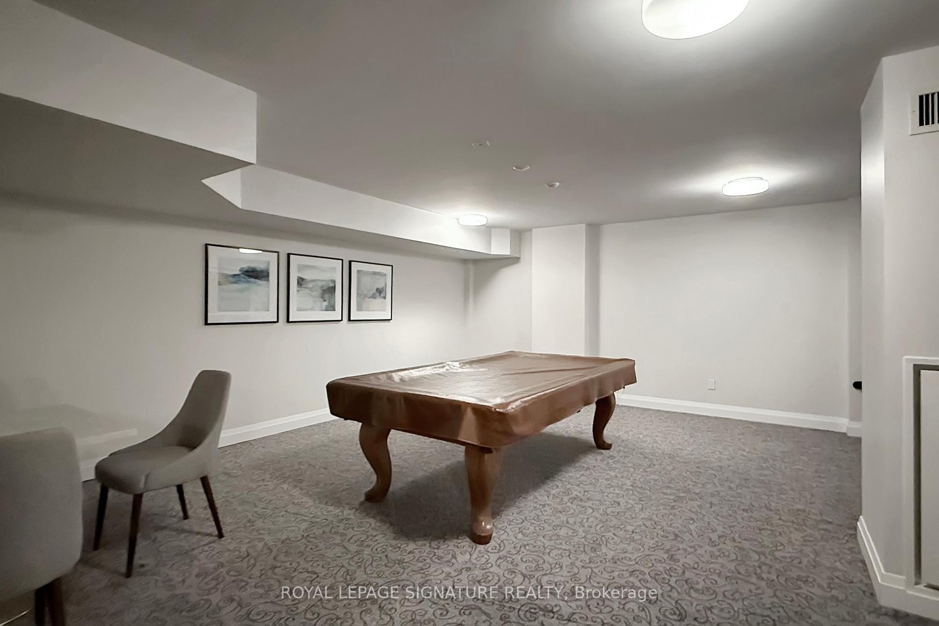 205-300 Balliol Street, Toronto, ON - Indoor Photo Showing Other Room