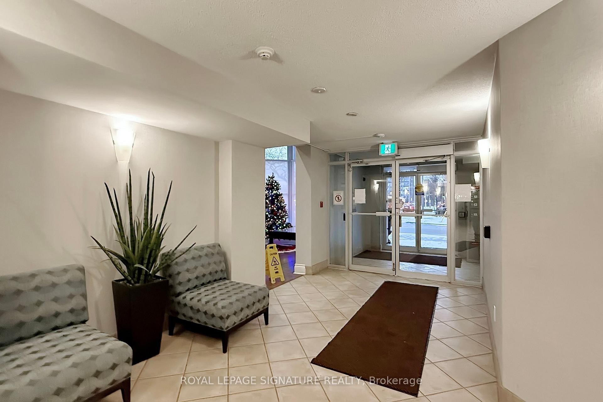 205-300 Balliol Street, Toronto, ON - Indoor