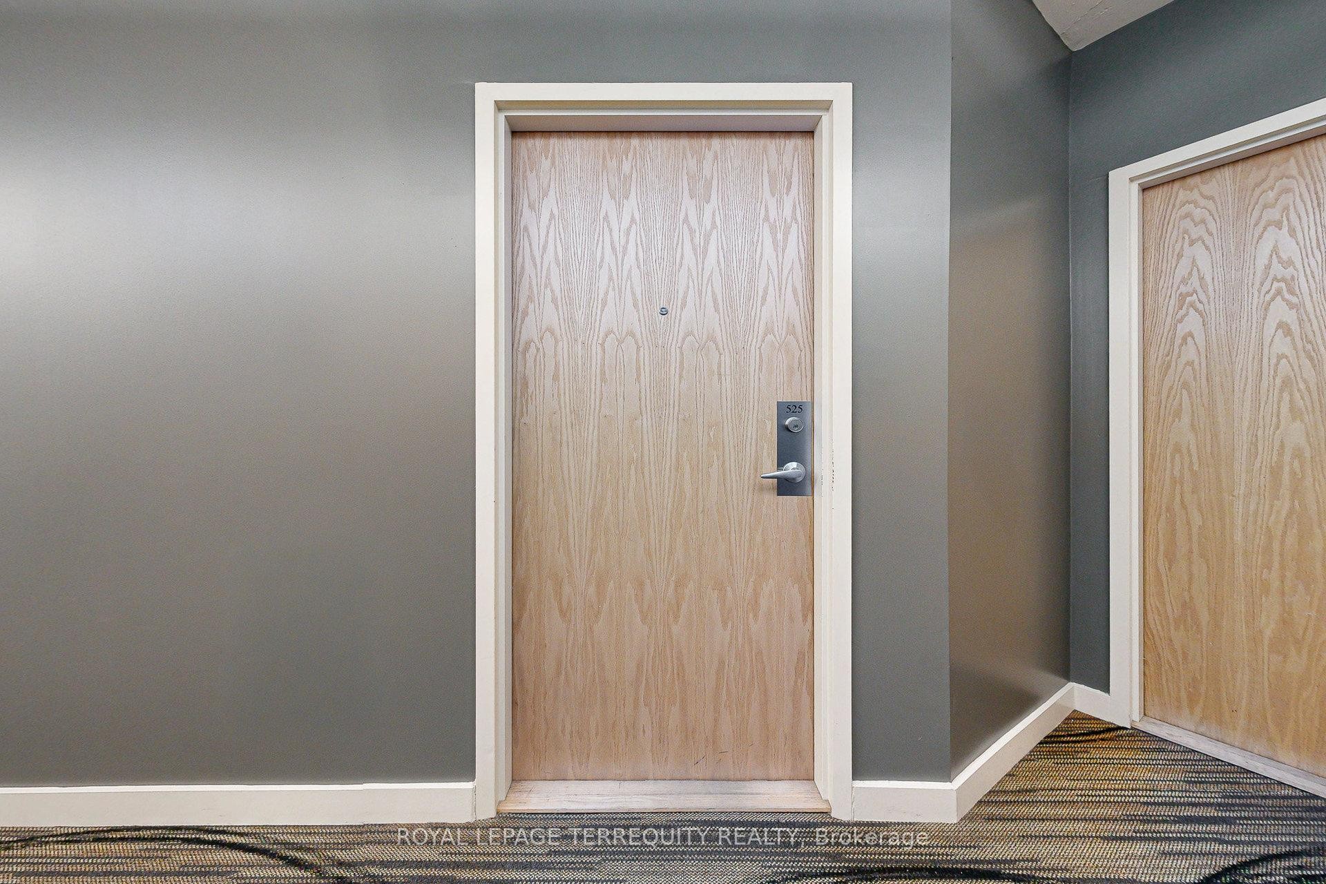 525-150 Sudbury Street, Toronto, ON - Indoor Photo Showing Other Room