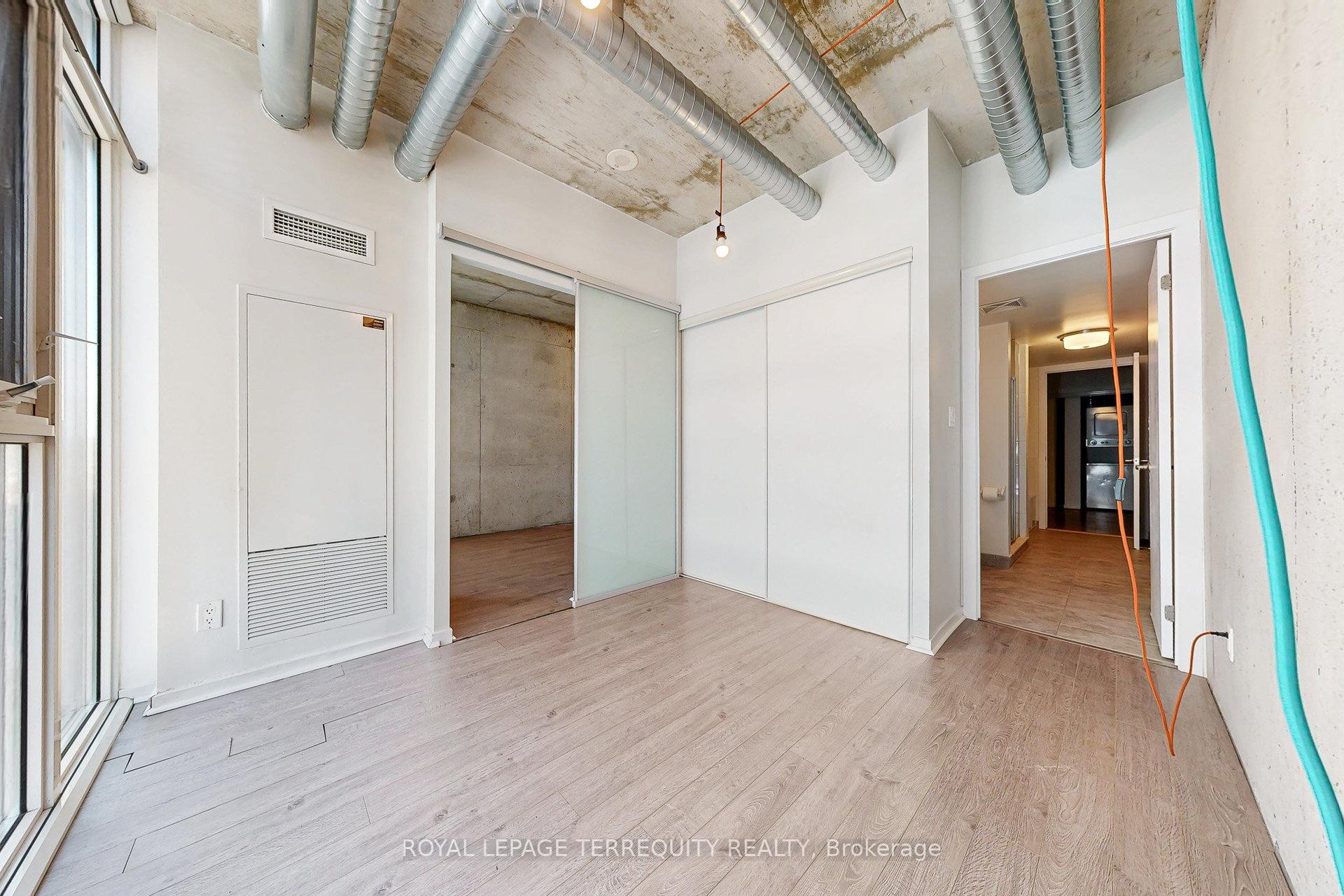 525-150 Sudbury Street, Toronto, ON - Indoor Photo Showing Other Room