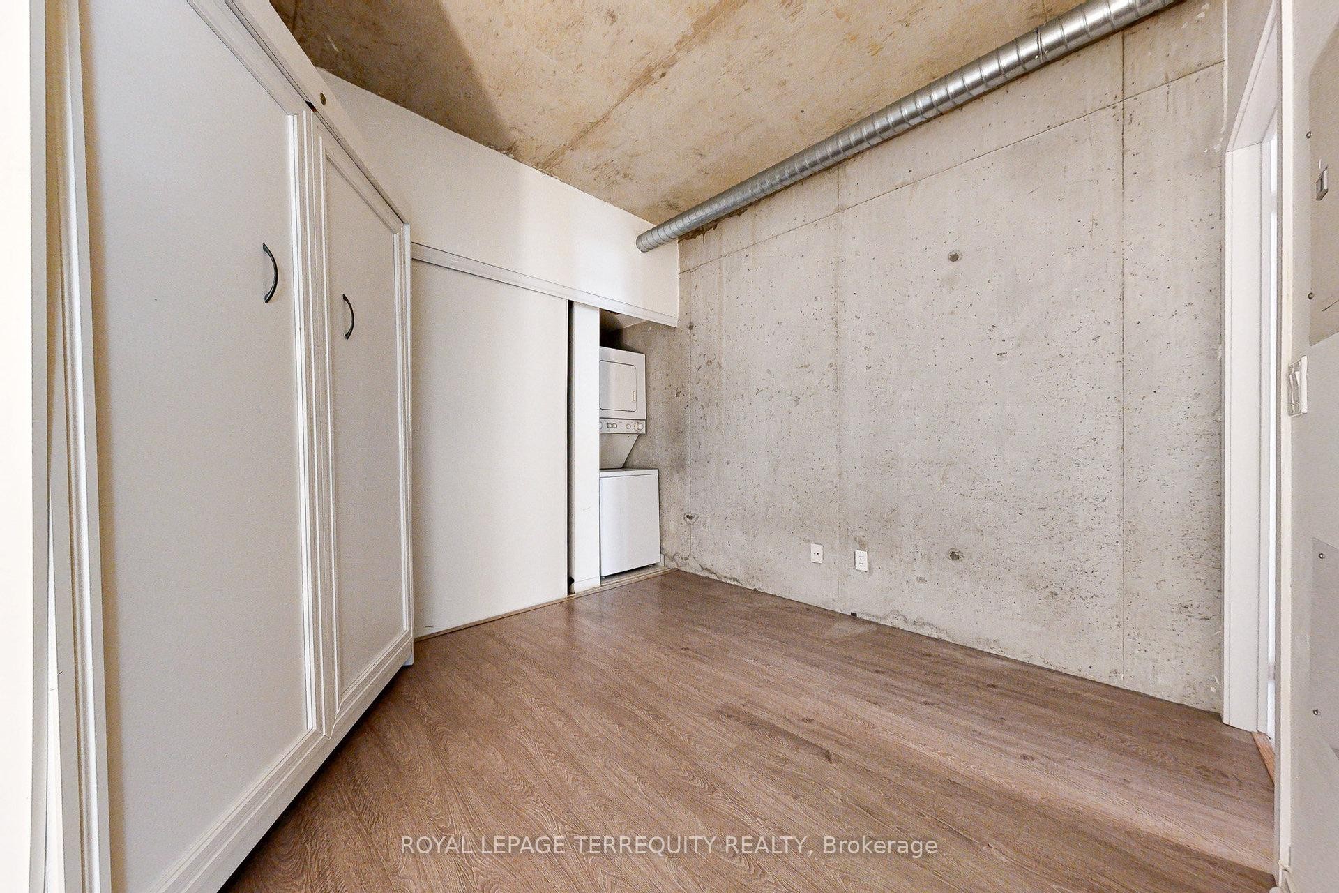 525-150 Sudbury Street, Toronto, ON - Indoor Photo Showing Other Room