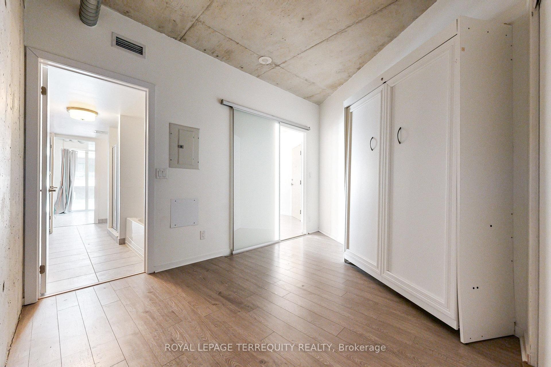 525-150 Sudbury Street, Toronto, ON - Indoor Photo Showing Other Room