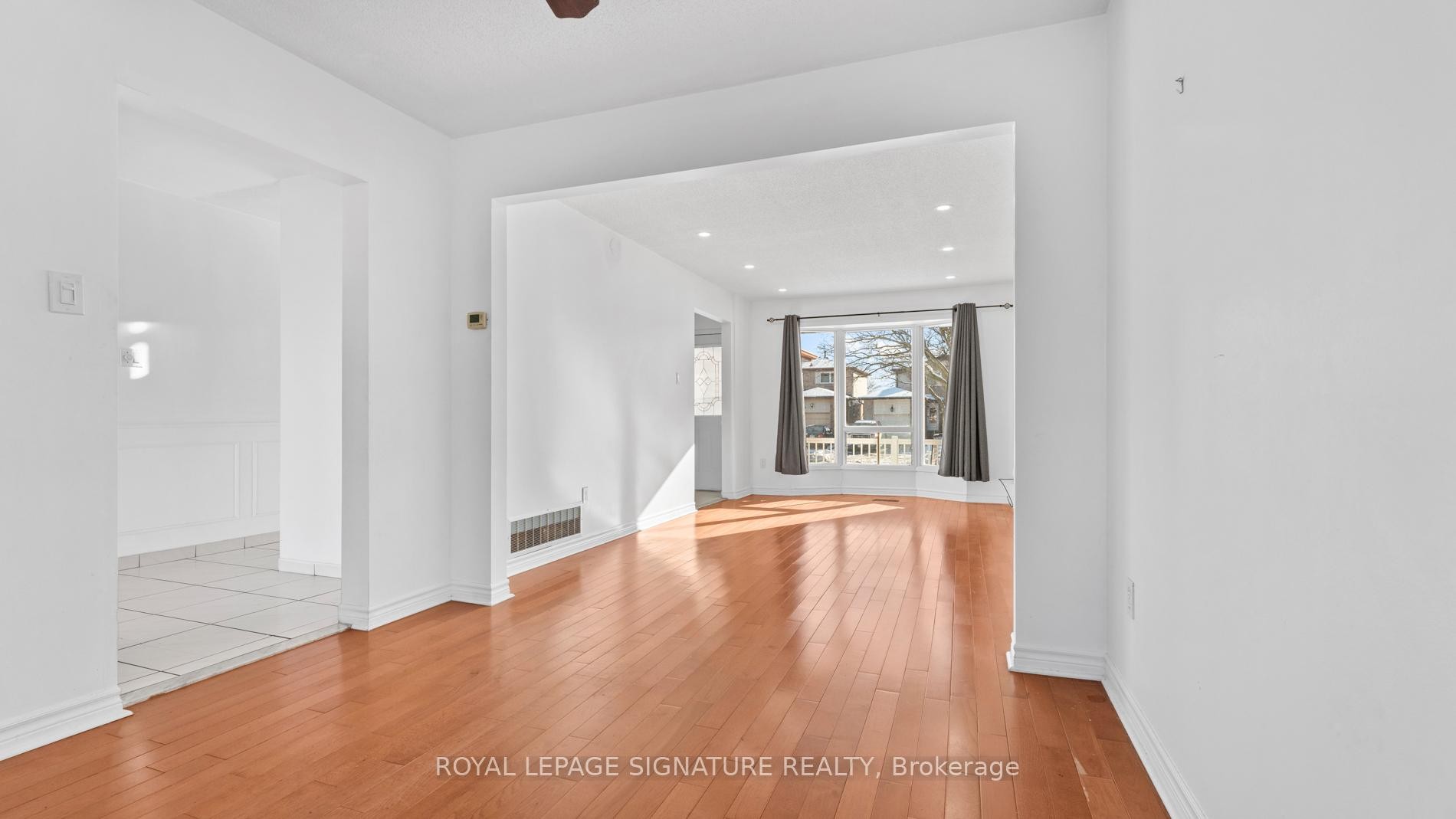 18 Charlton Crescent, Ajax, ON - Indoor Photo Showing Other Room