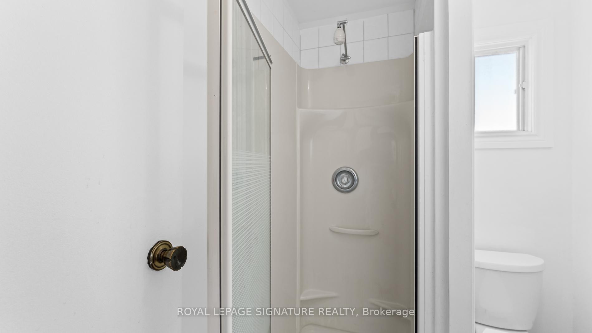 18 Charlton Crescent, Ajax, ON - Indoor Photo Showing Bathroom