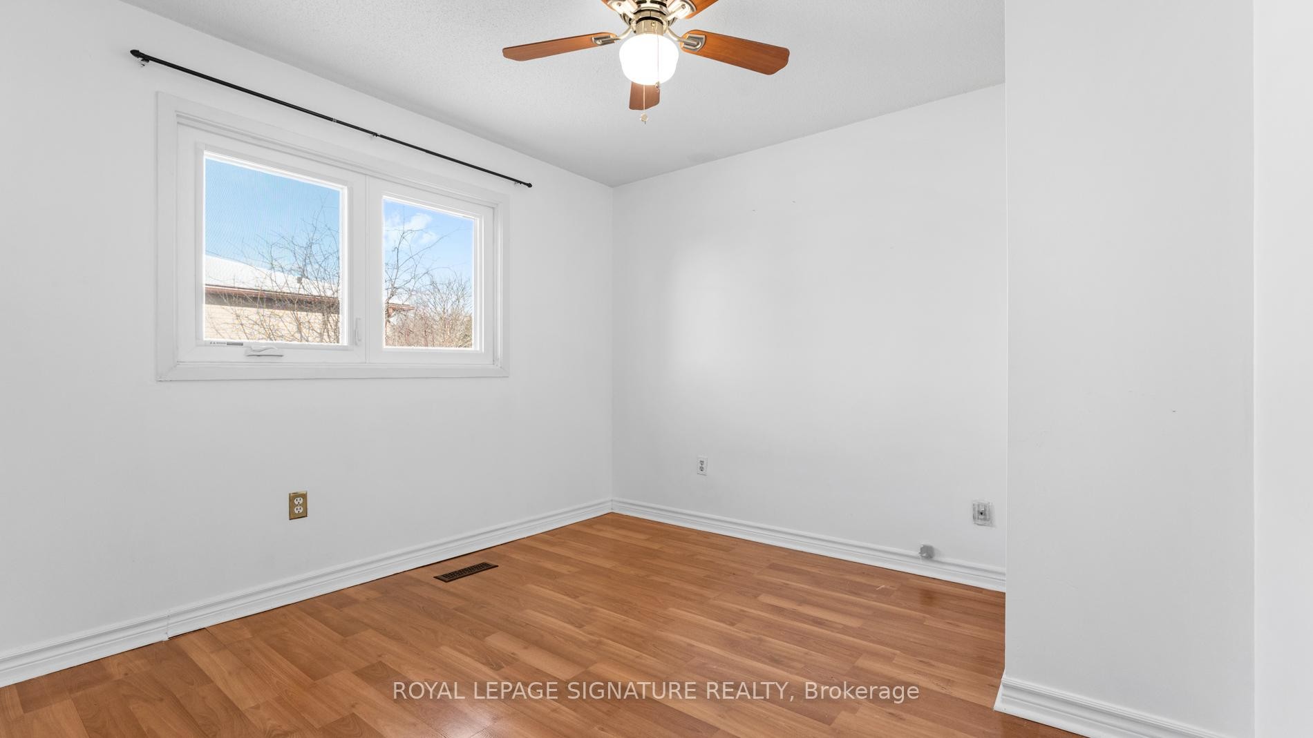 18 Charlton Crescent, Ajax, ON - Indoor Photo Showing Other Room