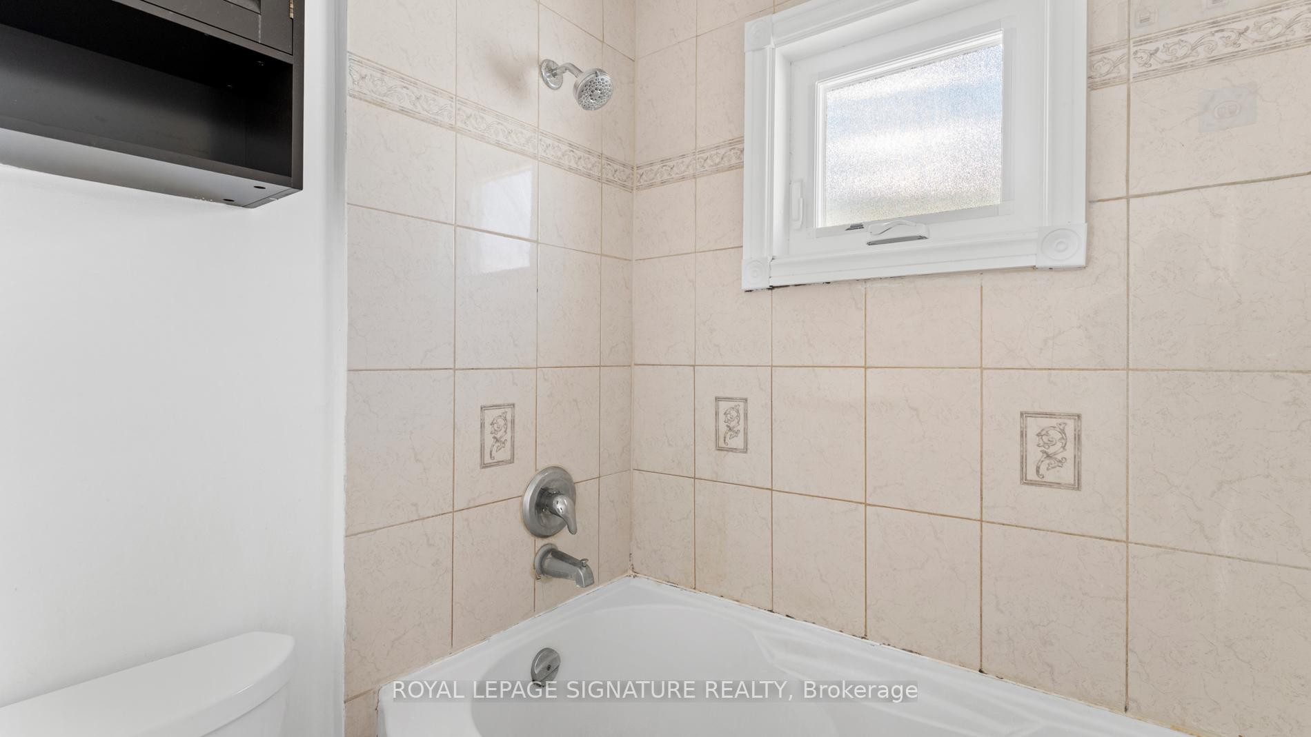 18 Charlton Crescent, Ajax, ON - Indoor Photo Showing Bathroom