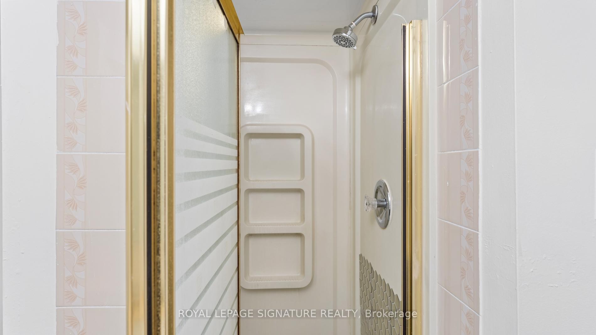 18 Charlton Crescent, Ajax, ON - Indoor Photo Showing Bathroom