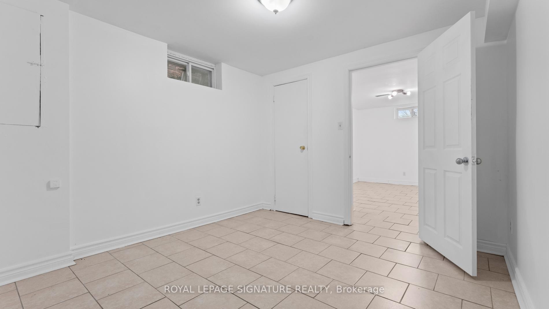 18 Charlton Crescent, Ajax, ON - Indoor Photo Showing Other Room