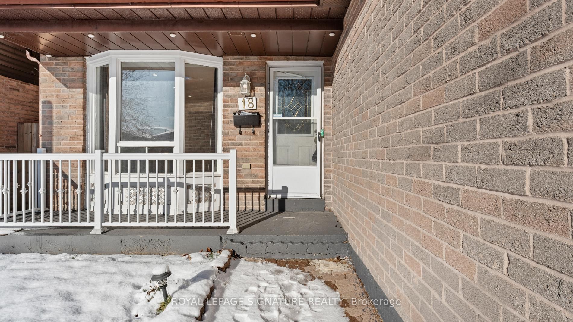 18 Charlton Crescent, Ajax, ON - Outdoor