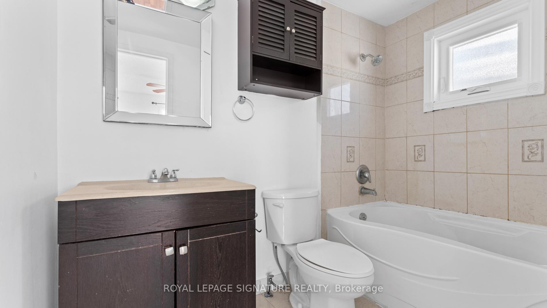 18 Charlton Crescent, Ajax, ON - Indoor Photo Showing Bathroom