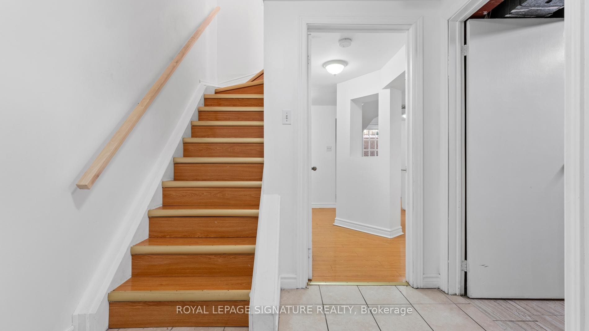 18 Charlton Crescent, Ajax, ON - Indoor Photo Showing Other Room