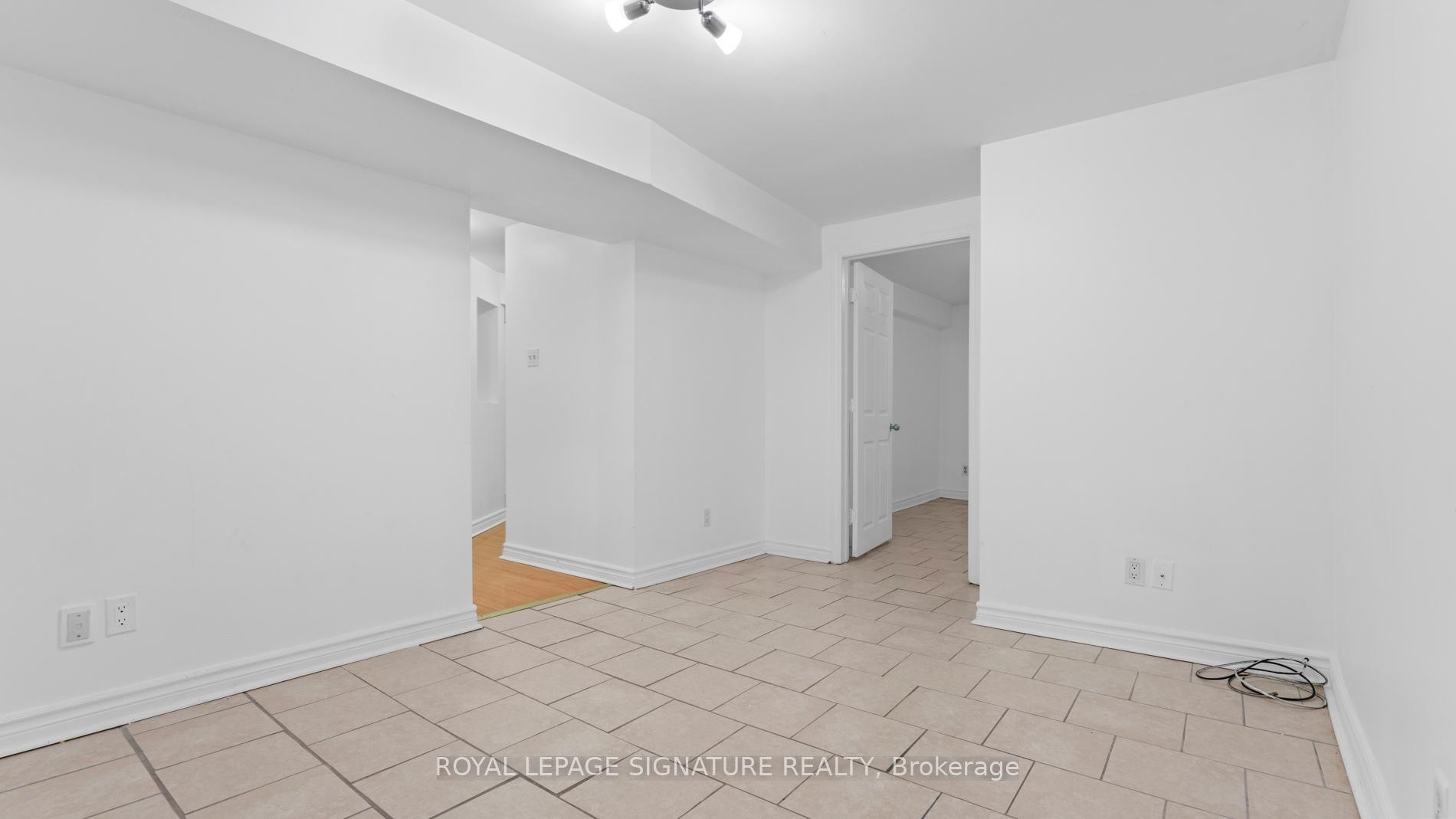 18 Charlton Crescent, Ajax, ON - Indoor Photo Showing Other Room