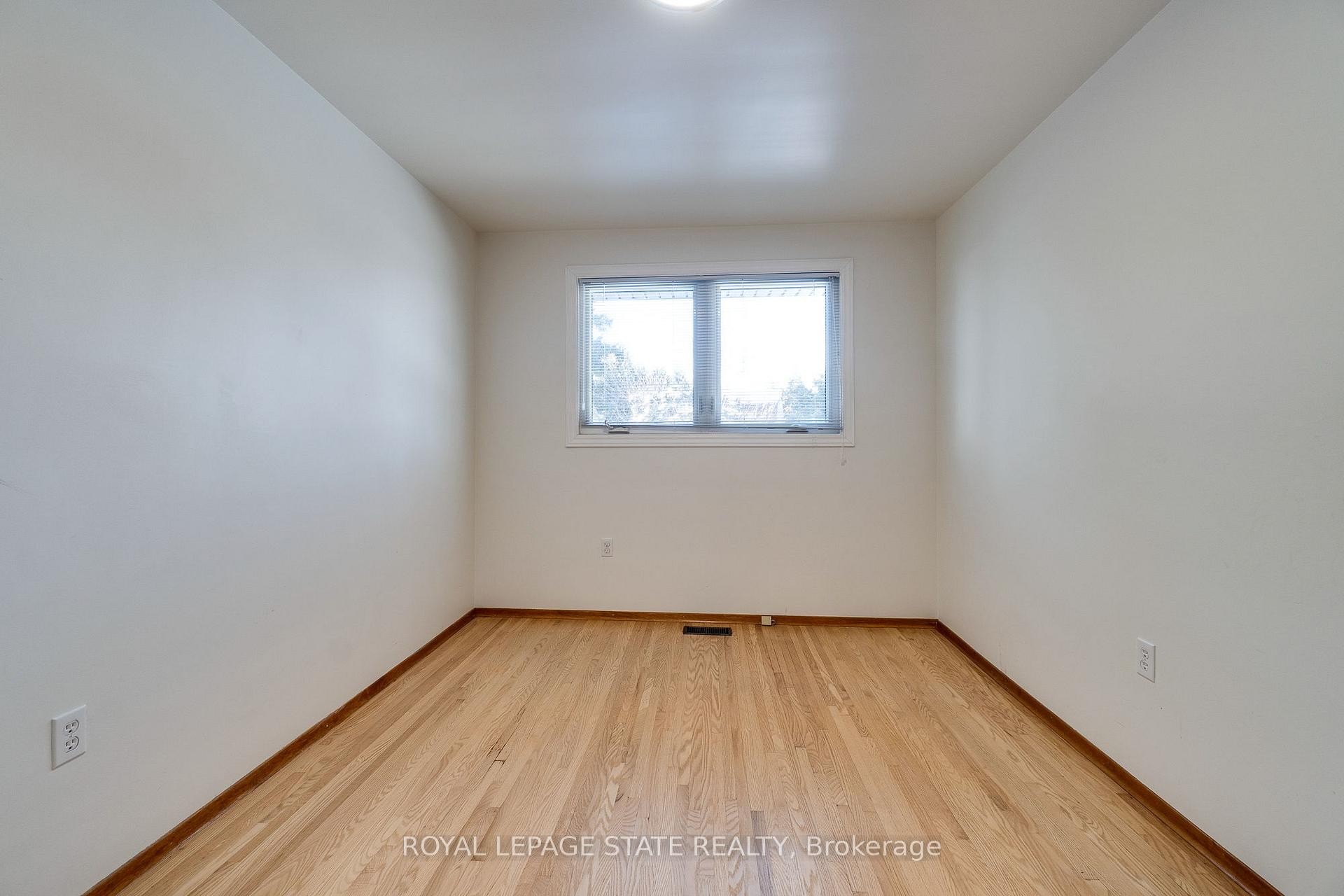 286 West 18Th Street, Hamilton, ON - Indoor Photo Showing Other Room